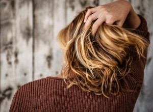 Ulje ove biljke je JEDNO koje vam je potrebno za RAST KOSE: Rezultati su BRZO vidljivi, čak će usporiti pojavu SEDIH dlaka