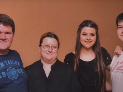 KORONA im je zauvek odnela MAJKU, OCA, babu i prababu: Marija (22) i Lazar (16) ostali su sami, a njihova borba tek počinje!